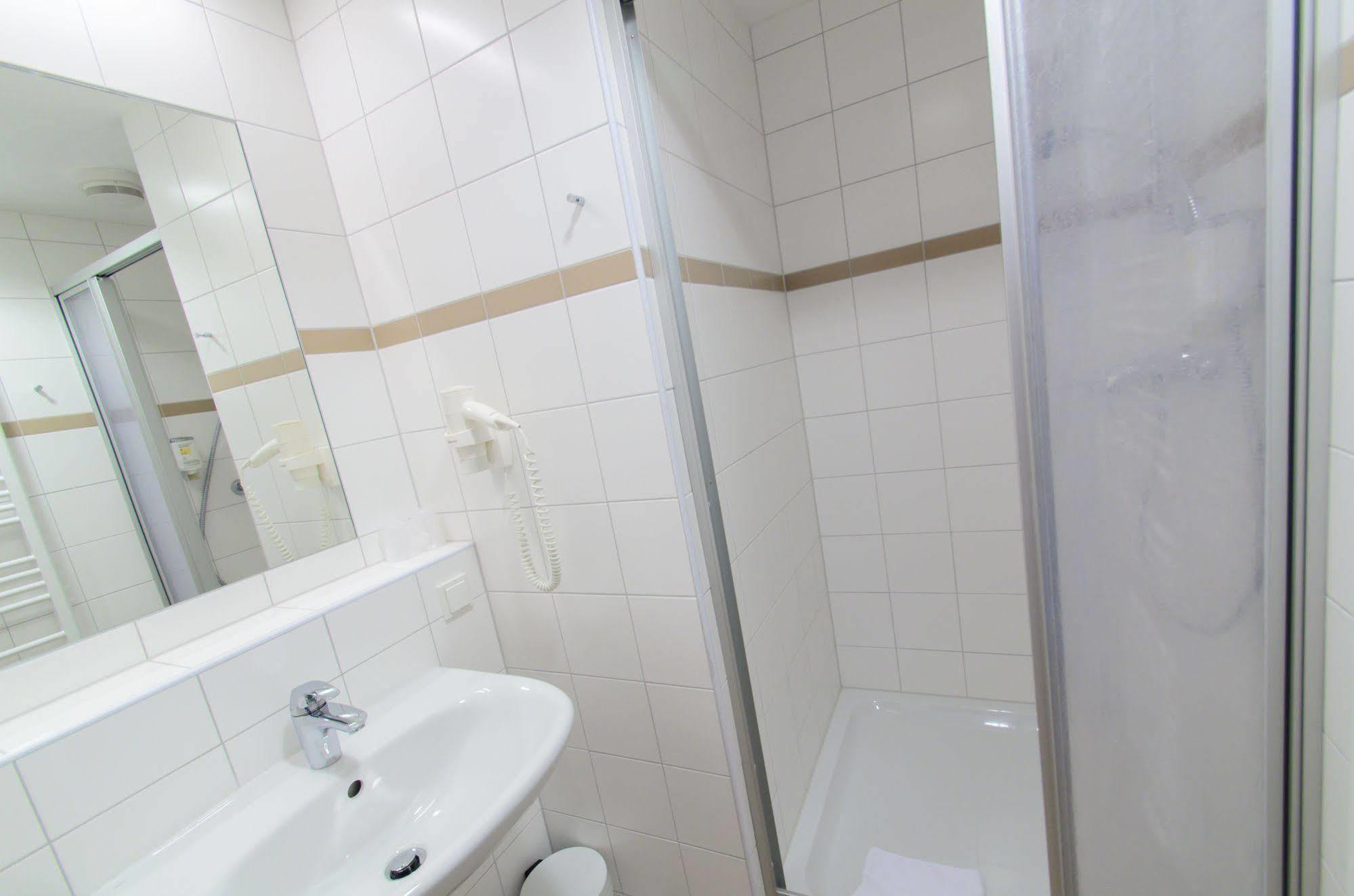 Jufa Hotel Knappenberg Ober-Gossen Екстер'єр фото